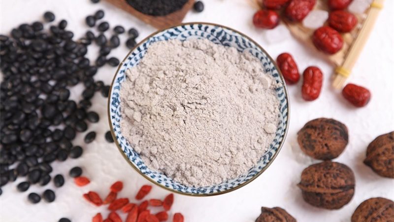 老年人蛋白粉与奶粉：成分差异与适用人群解析